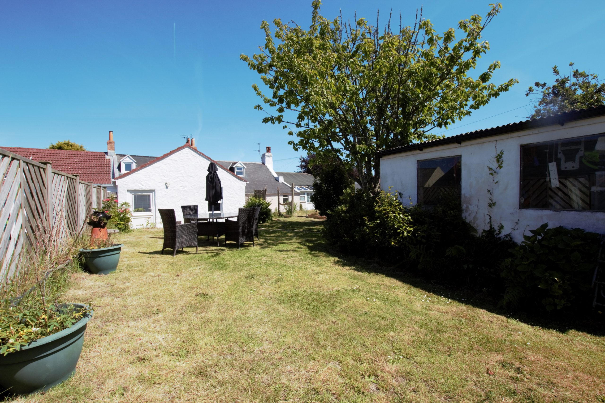 Property for sale in Guernsey Homes and flats to buy or rent in Guernsey