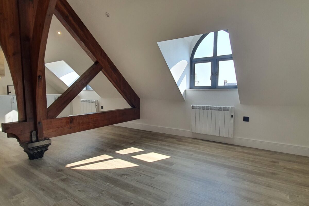 Apartment 17, Ebenezer Church