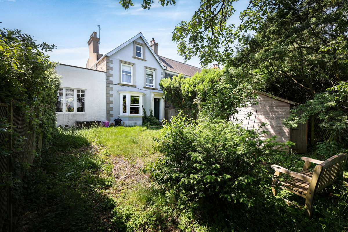 Holly Lodge